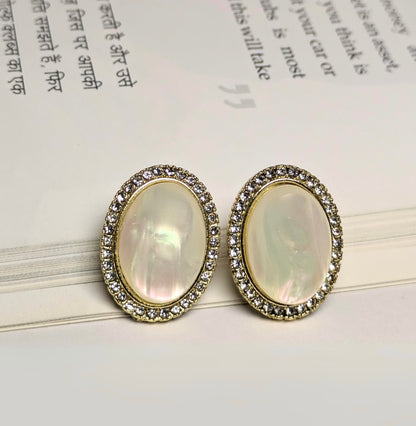 Oval Pearl Studs