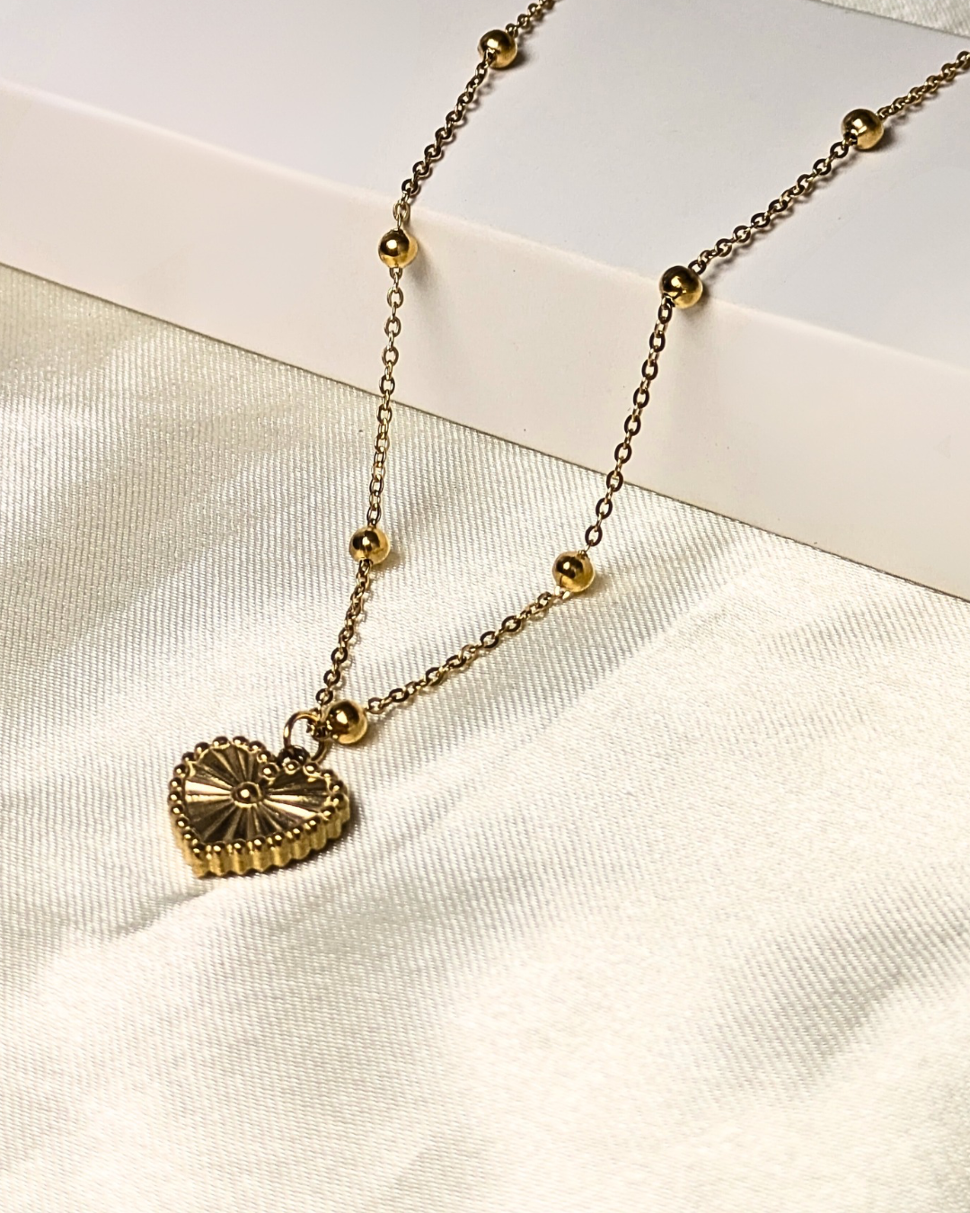 Dazzling Double sided Heart Necklace