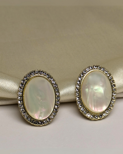 Oval Pearl Studs