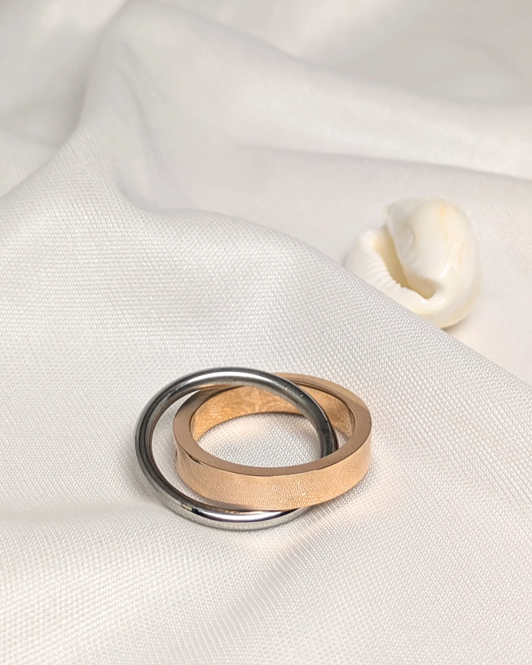 Two-Band Crossover Ring